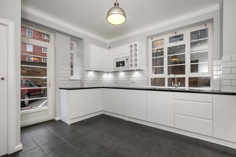 3 bedroom flat to rent, Marsham Street, London