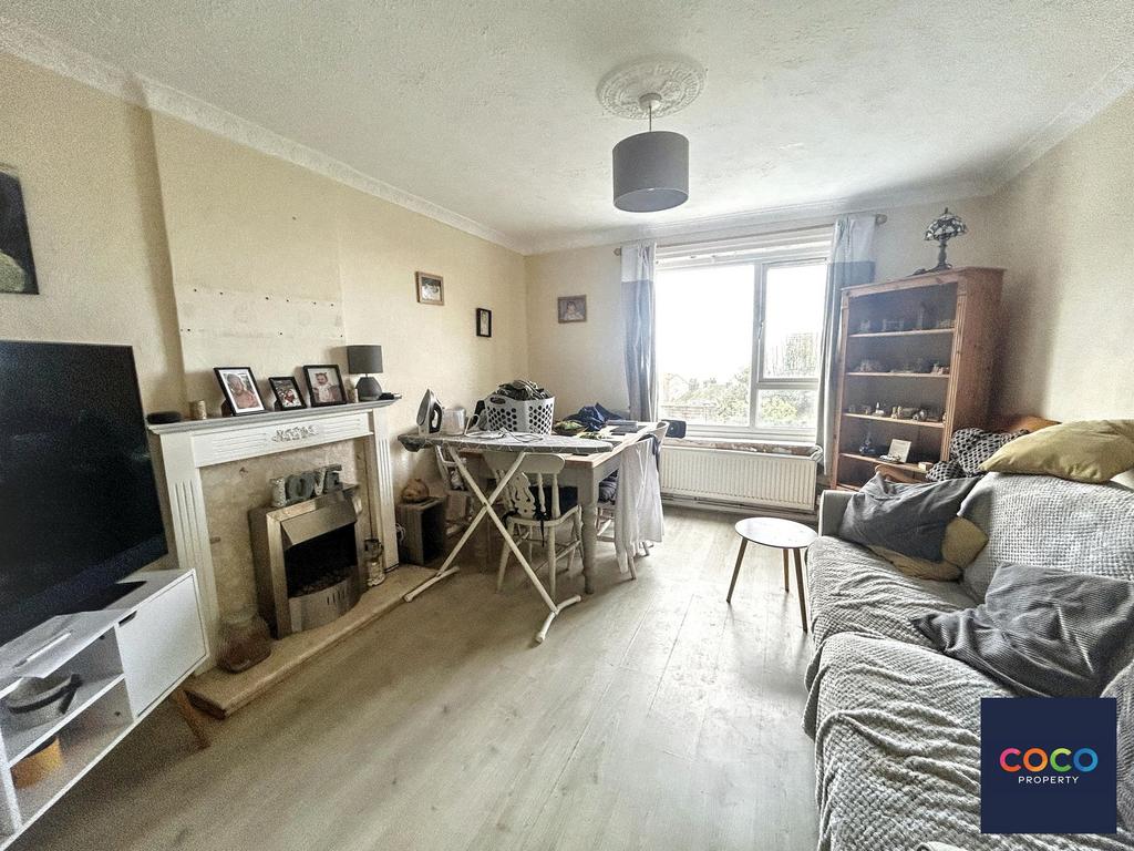 Living Area/Diner