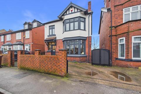 5 bedroom detached house for sale, Park Avenue, Castleford