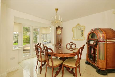 undefined, Beatrice Hills Close, Kennington, Ashford, Kent, TN24