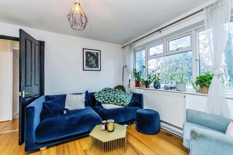 4 bedroom flat for sale, Sellindge Close, BECKENHAM, Kent, BR3