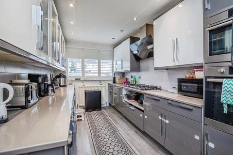 5 bedroom bungalow for sale, Chicago Avenue, Gillingham, Kent, ME7