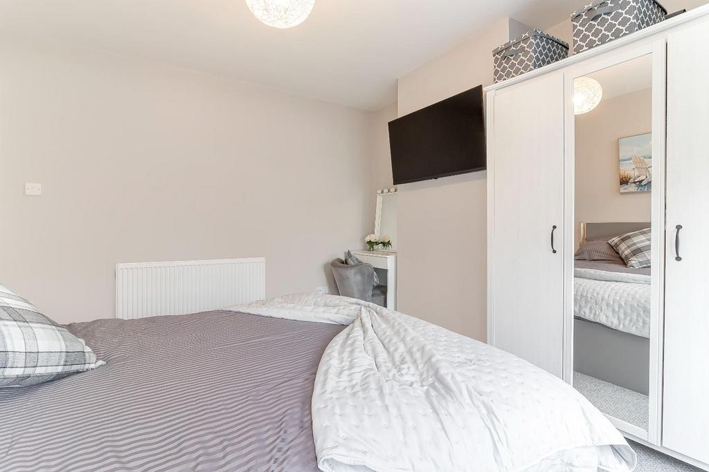 Bedroom 1 - C.jpg