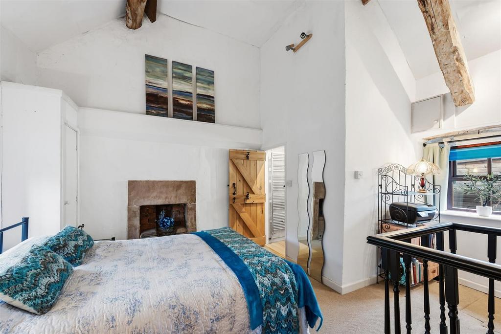 Saxton Mee The Hide Away 0071.jpg