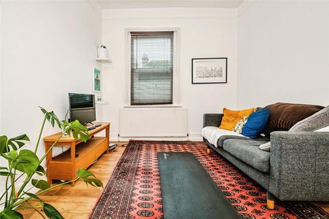 1 bedroom flat for sale, Cowper Road, Worthing, West Sussex, BN11