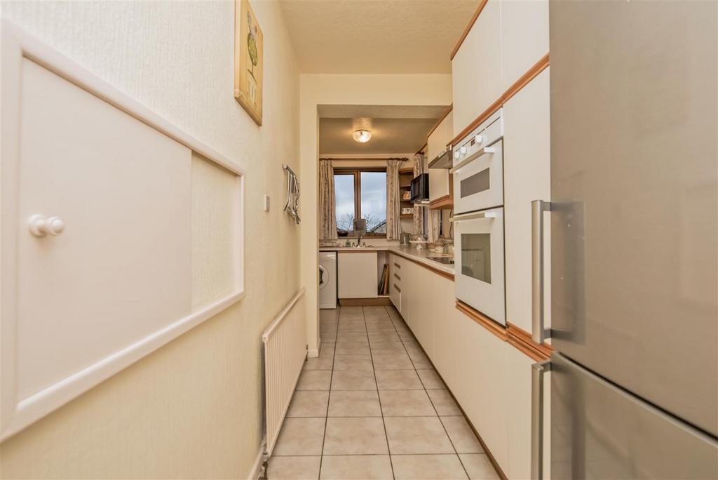 Fitted Kitchen:
