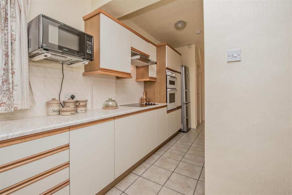 Fitted Kitchen: