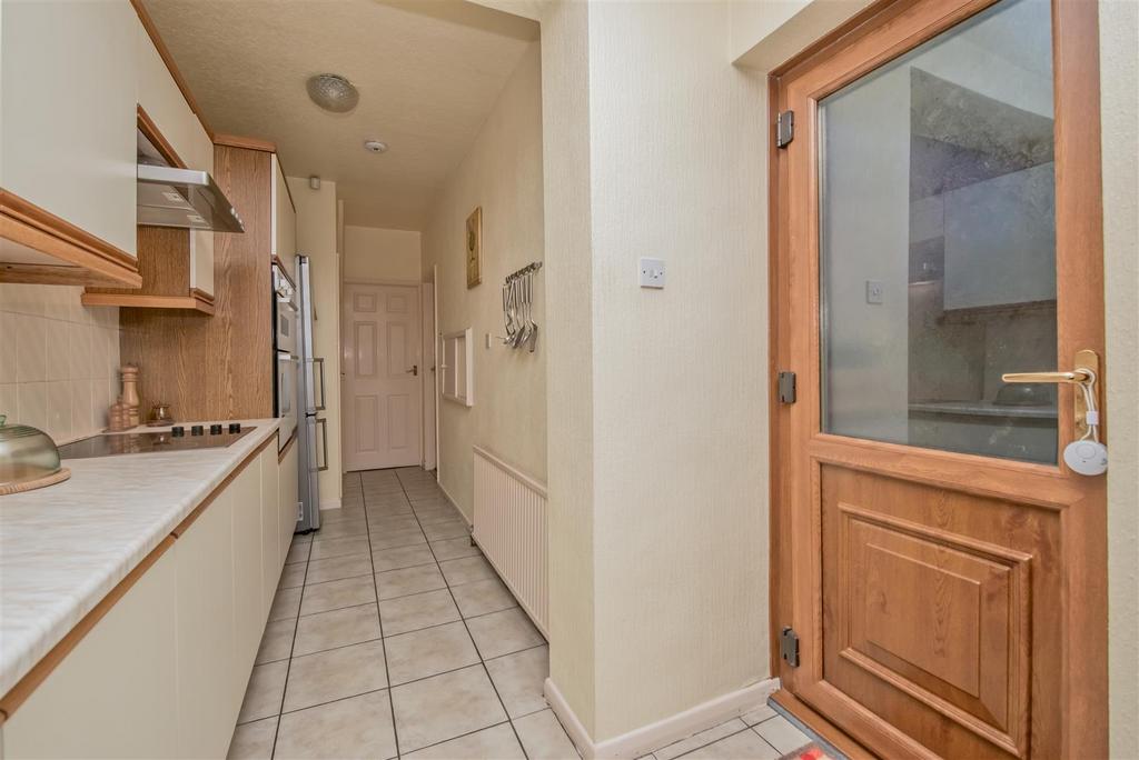 Fitted Kitchen: