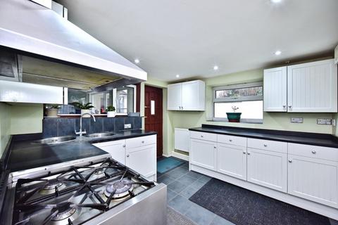 undefined, Queens Road, MAIDSTONE, Kent, ME16