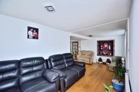 undefined, Queens Road, MAIDSTONE, Kent, ME16