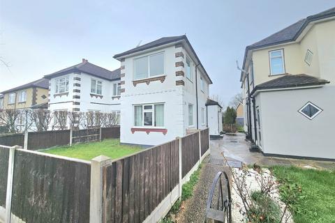 undefined, Matlock Gardens, Hornchurch, RM12