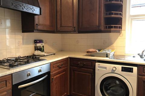 2 bedroom apartment to rent, Algernon Road, Hendon