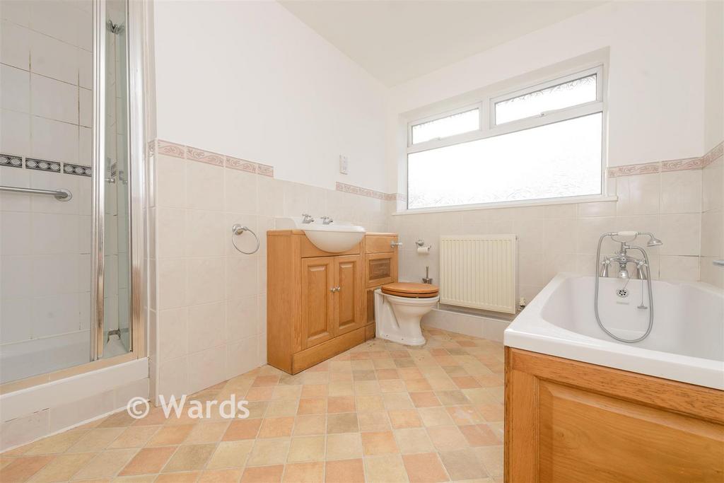 En-Suite Bathroom