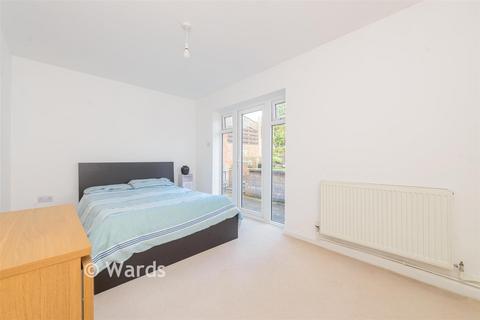 undefined, Biddenden Way, Istead Rise, Kent