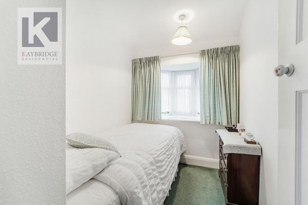 Walsingham Gardens, Epsom - KT19 0 LT