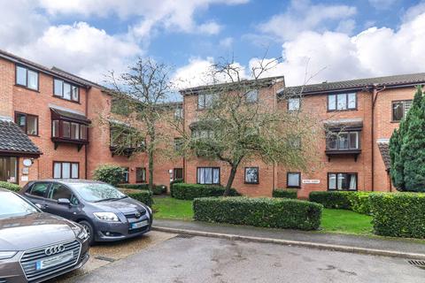 1 bedroom flat for sale, King Georges Avenue, Watford, WD18