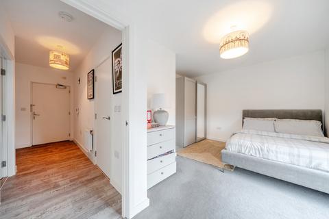 1 bedroom apartment for sale, Disraeli House, 3 Breakspear Gardens, London, SW19