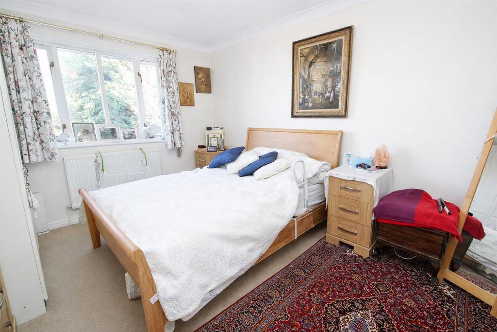 BED 1.jpg