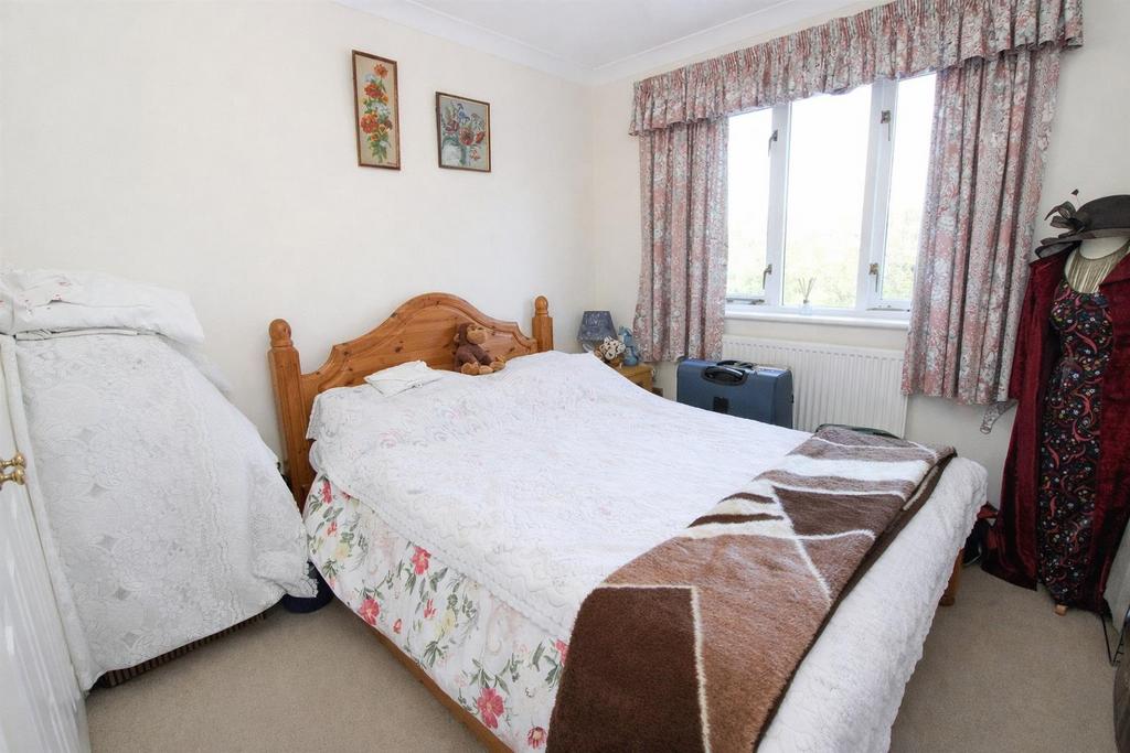 BED 2.jpg