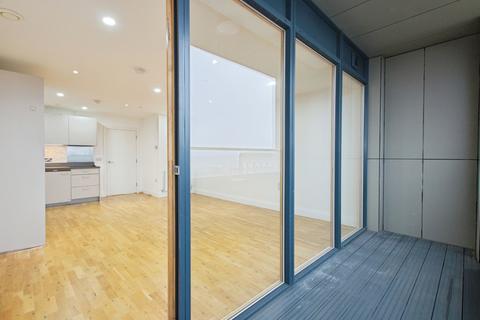 2 bedroom flat for sale, Wellington Street, London, SE18