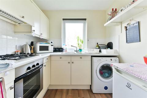 Studio for sale, Farriers Road, Epsom