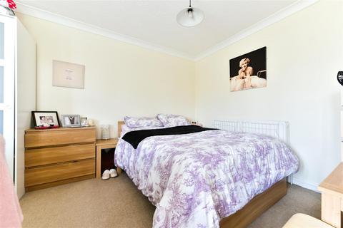 Studio for sale, Farriers Road, Epsom