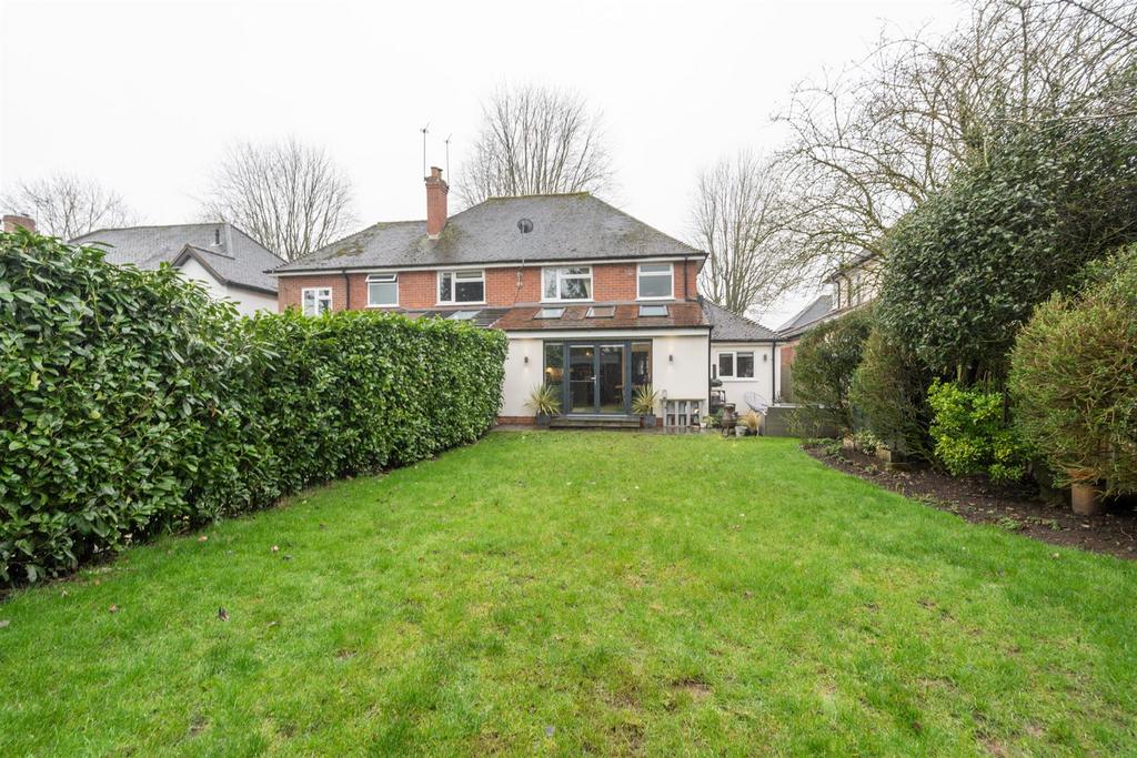 10 Kingswood Close 24.jpg