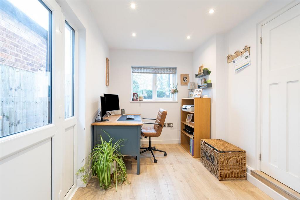 10 Kingswood Close 11.jpg