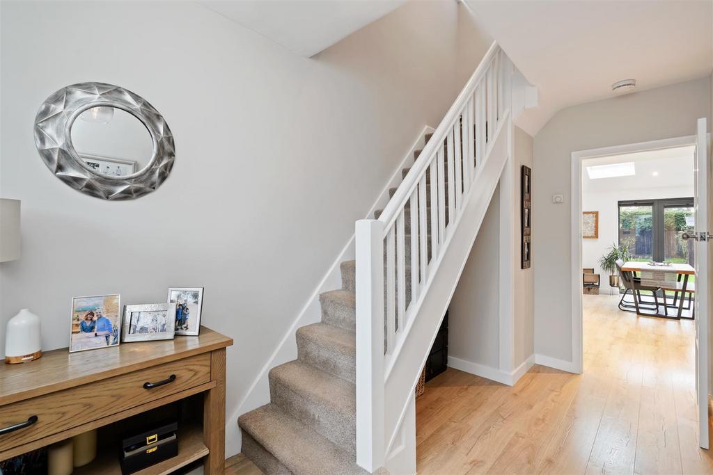 10 Kingswood Close 10.jpg