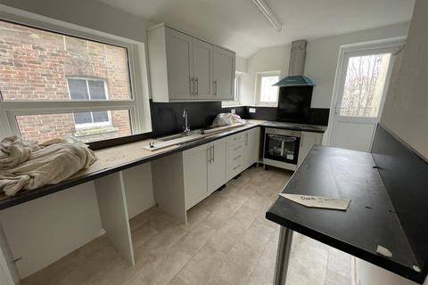 undefined, New Road, Littlehampton BN17