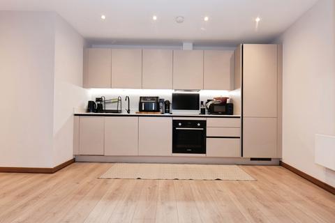 1 bedroom flat for sale, Bridge Street, Leatherhead, Surrey, KT22