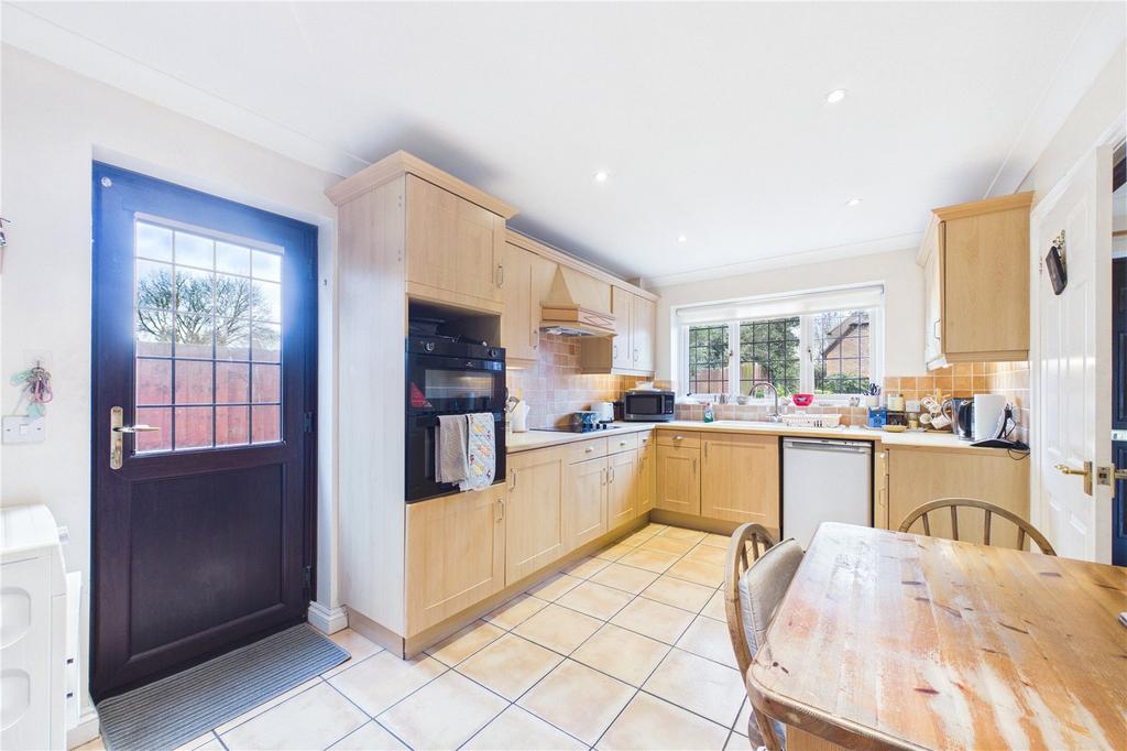 Kitchen/ Breakfast