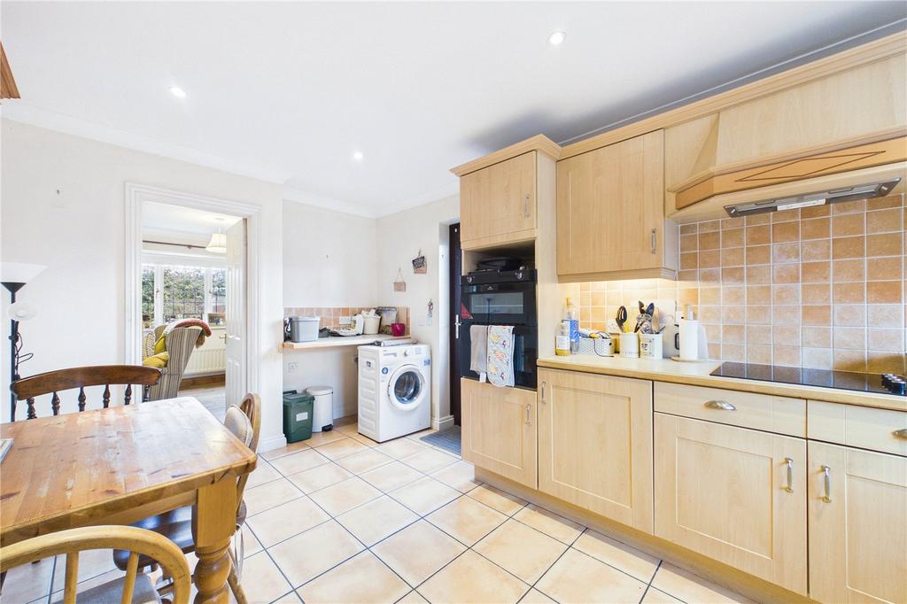 Kitchen/ Breakfast