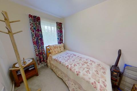 2 bedroom flat to rent, Grosvenor Park Gardens, Woodhouse, Leeds, West Yorkshire