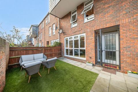 2 bedroom apartment for sale, Slade Walk, London