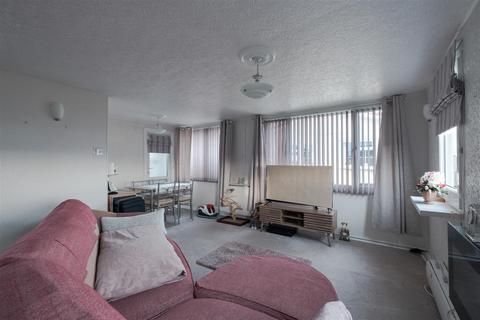 2 bedroom chalet for sale, West Shore Park, Walney, Barrow-In-Furness