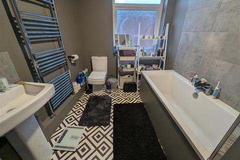 2 bedroom end of terrace house for sale, Sun Street, Darlington