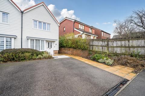 undefined, Carpenters Close, Rochester, Kent