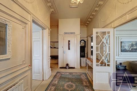 undefined, Promenade, Southport PR9