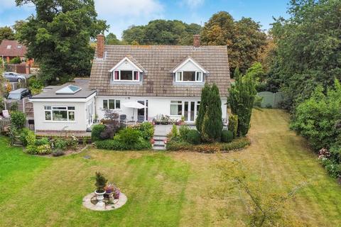 4 bedroom detached house for sale, Moat Edge, Balderton Lane, Coddington, Newark