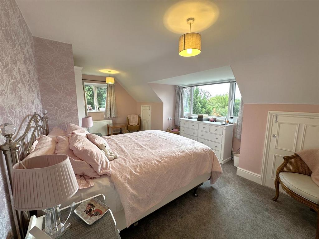Master Bedroom 324