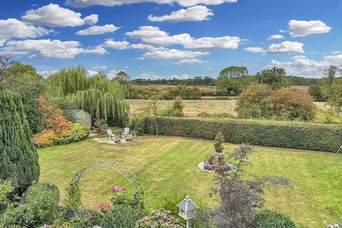 4 bedroom detached house for sale, Moat Edge, Balderton Lane, Coddington, Newark