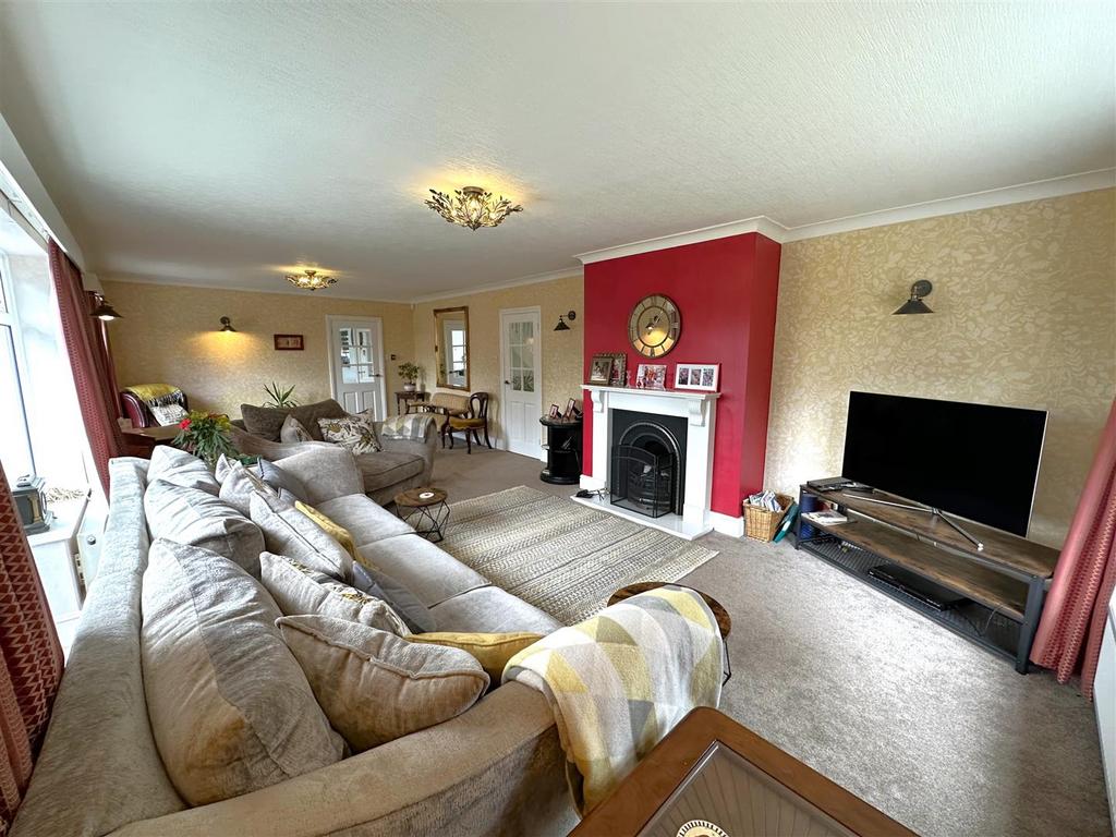Generous Living Room 411
