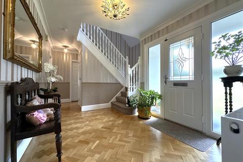 4 bedroom detached house for sale, Moat Edge, Balderton Lane, Coddington, Newark