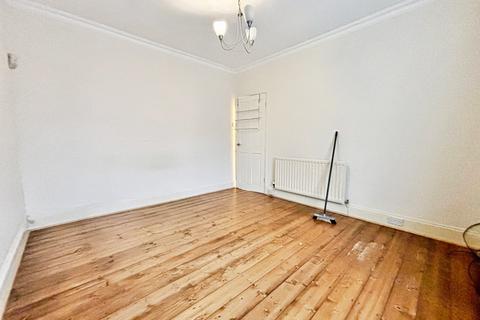 2 bedroom flat for sale, Wych Elm Crescent, High Heaton, Newcastle upon Tyne, NE7