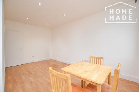 Studio to rent, Natwest House, WD6