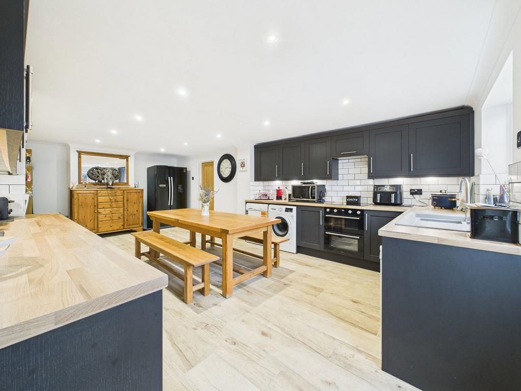 5 bedroom detached house for sale in Bedfield on OnTheMarket