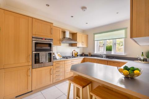 4 bedroom terraced house for sale, Mill Court, Bidborough, TN3