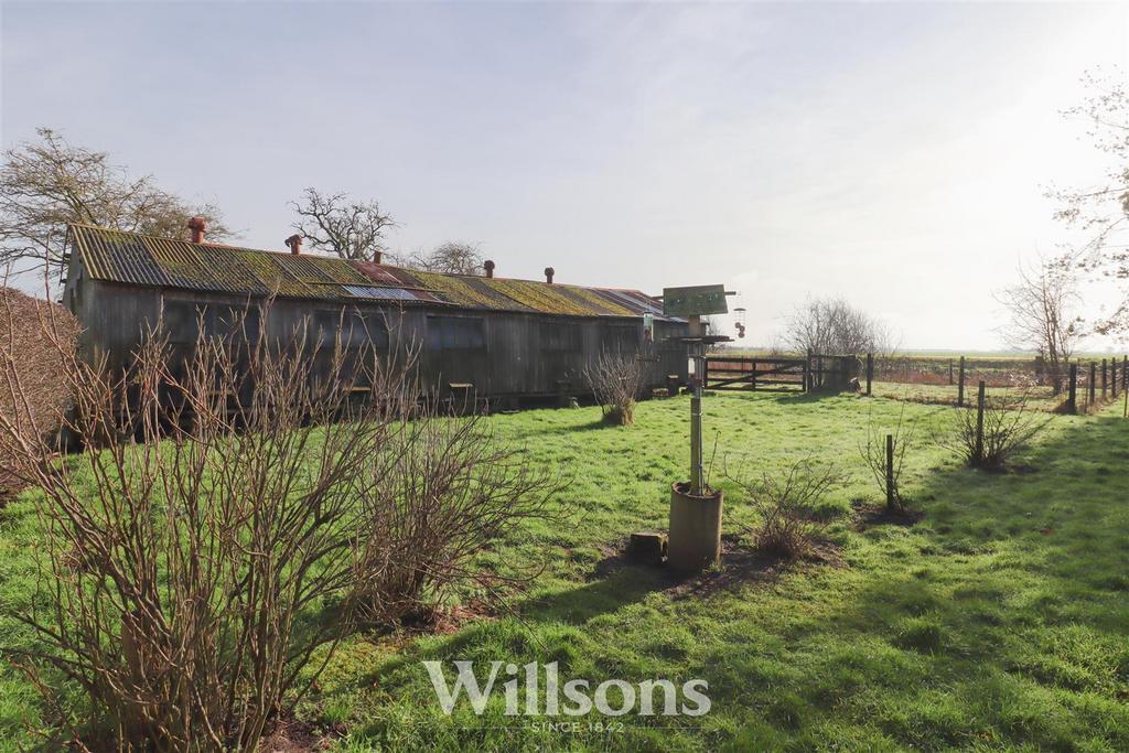 Extended Range of Outbuildings