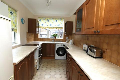 4 bedroom semi-detached house for sale, Wash Road, Hutton, Brentwood